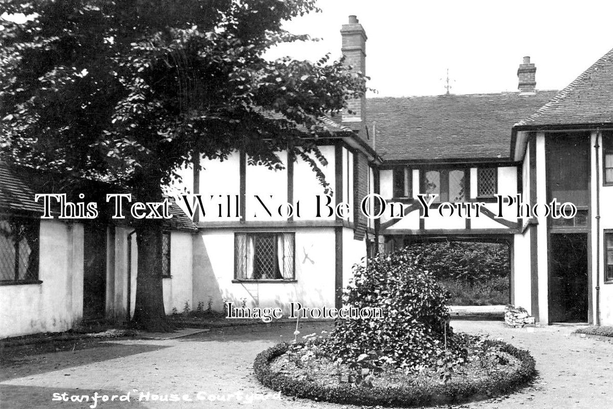 KE 4409 - Stanford House Courtyard, Kent