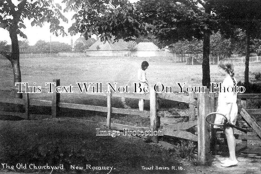 KE 4447 - The Old Churchyard. New Romney, Kent