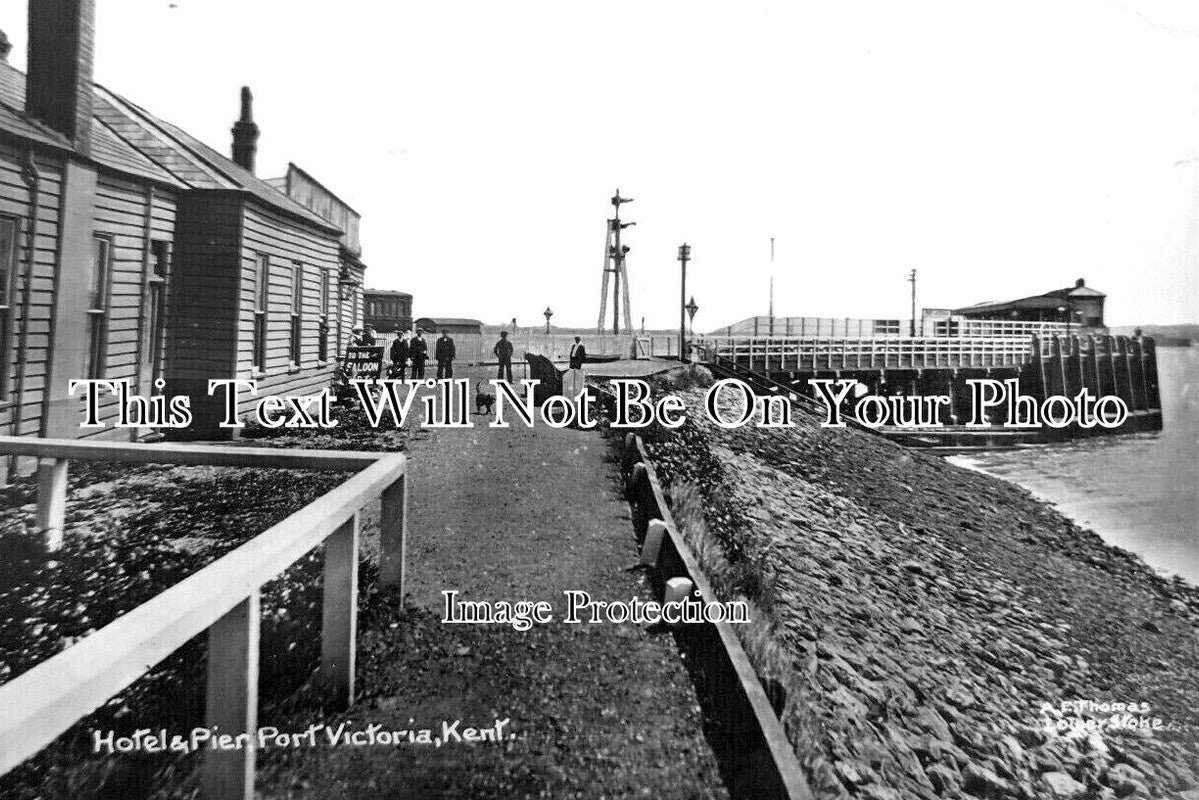 KE 4788 - Hotel & Pier, Port Victoria, Kent