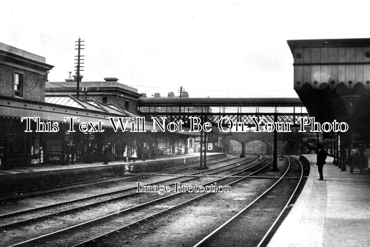 KE 4804 - Gravesend Central Railway Station, Kent