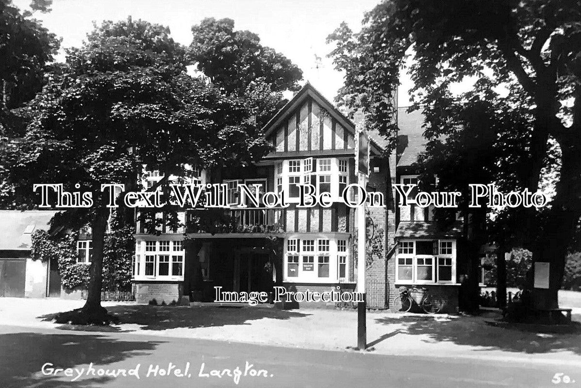 KE 4820 - The Greyhound Hotel, Langton, Kent