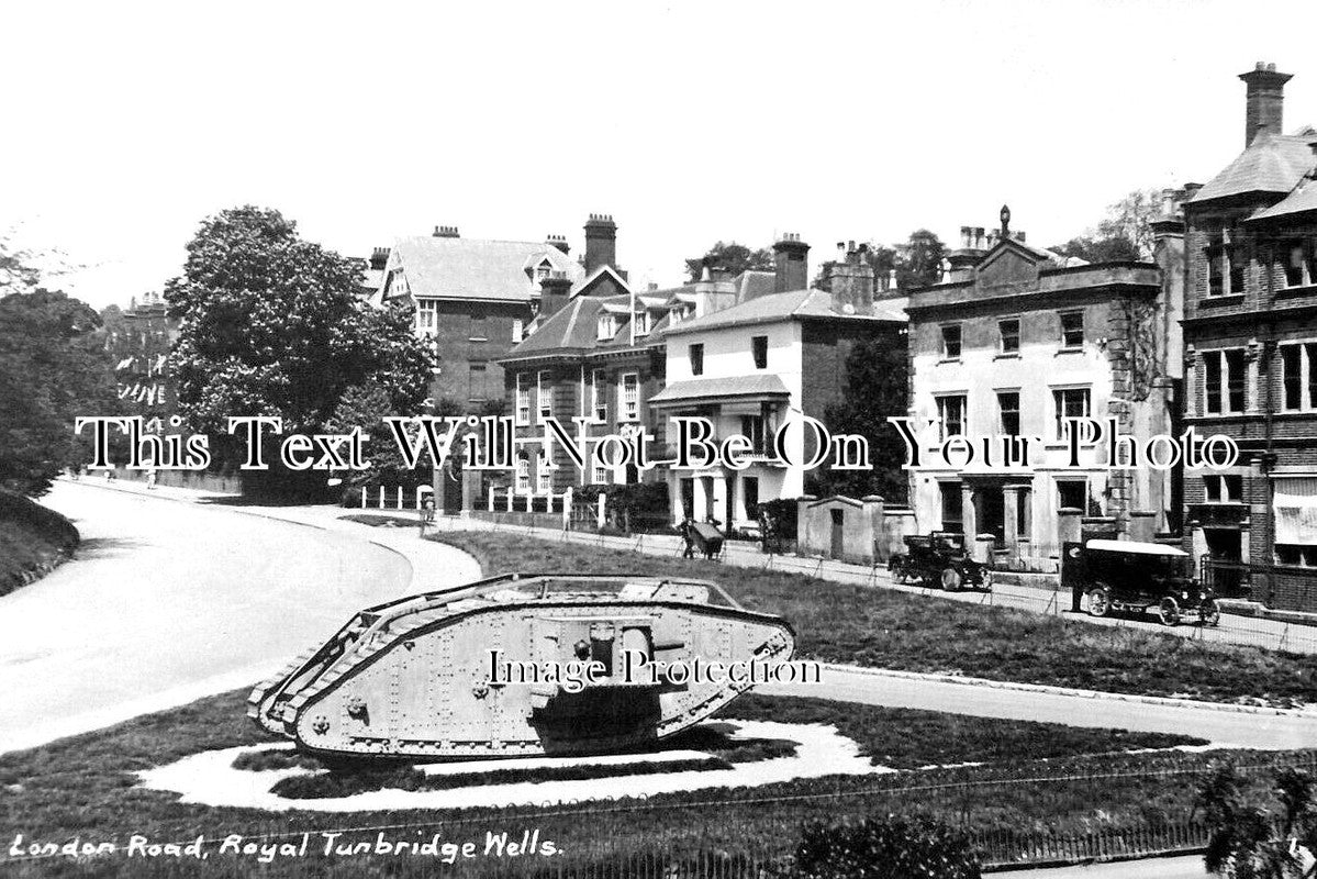 KE 4868 - London Road & WW1 Tank, Tunbridge Wells, Kent c1929