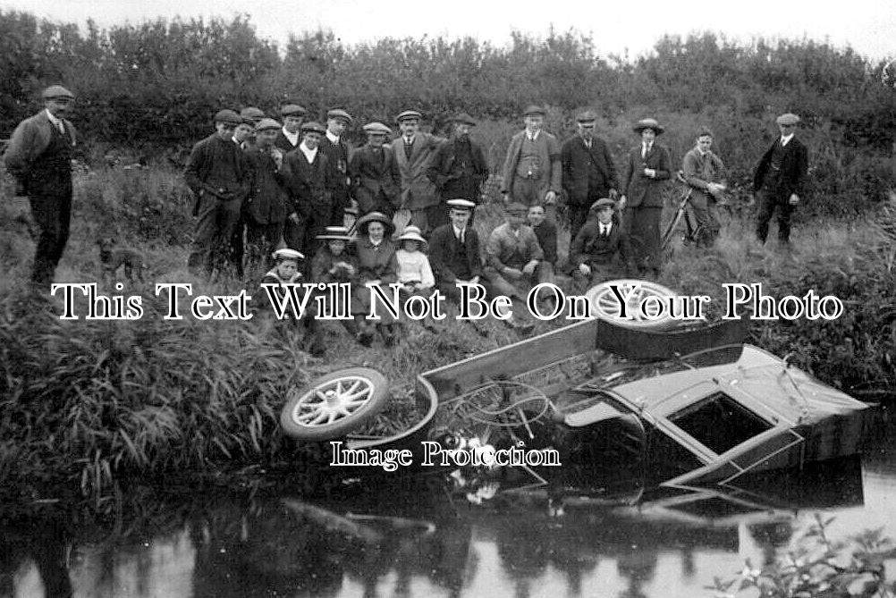 KE 5507 - Motor Car Accident, Sandwich, Kent