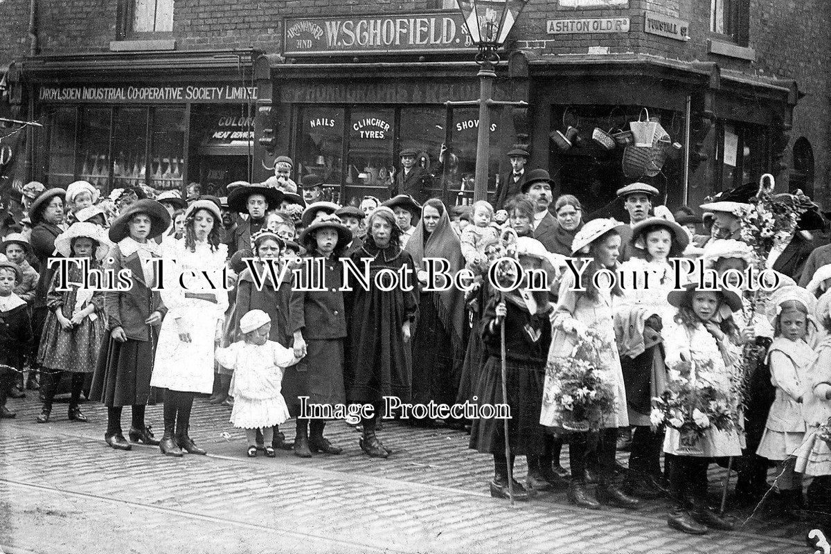LA 1196 Procession, Droylsden Co Operative Society, Ashton Old Road