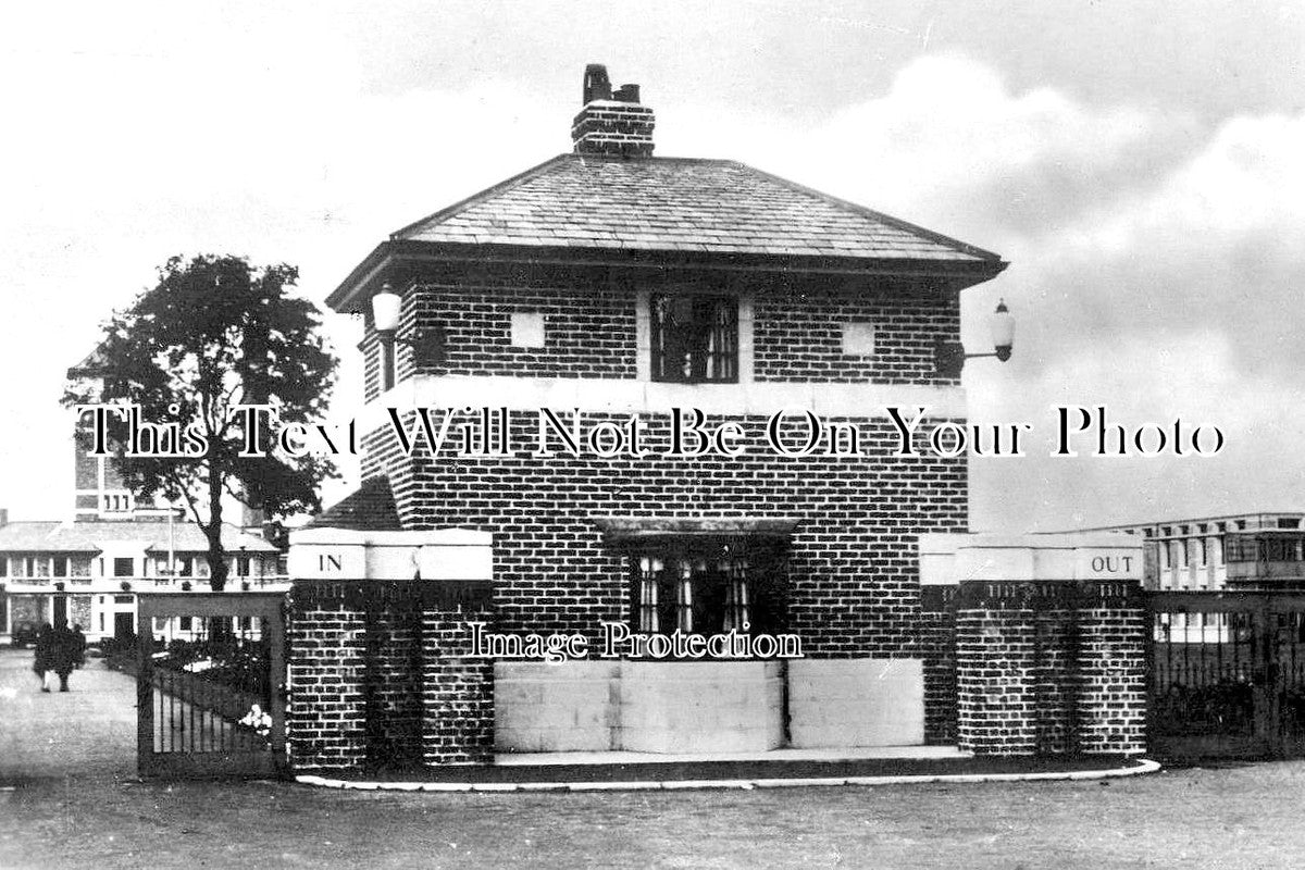 LA 2453 - Entrance To Park Hospital, Davyhulme, Lancashire
