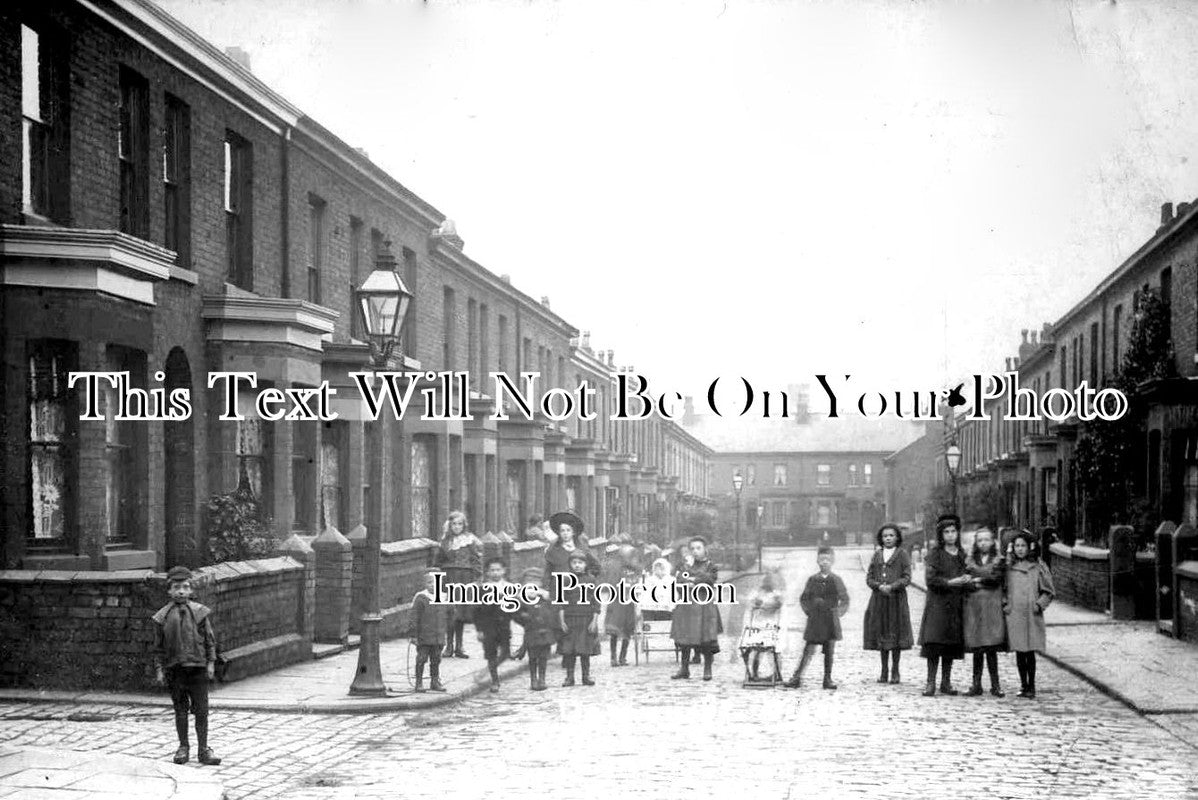 LA 2582 - Darwen Street, Weaste, Lancashire