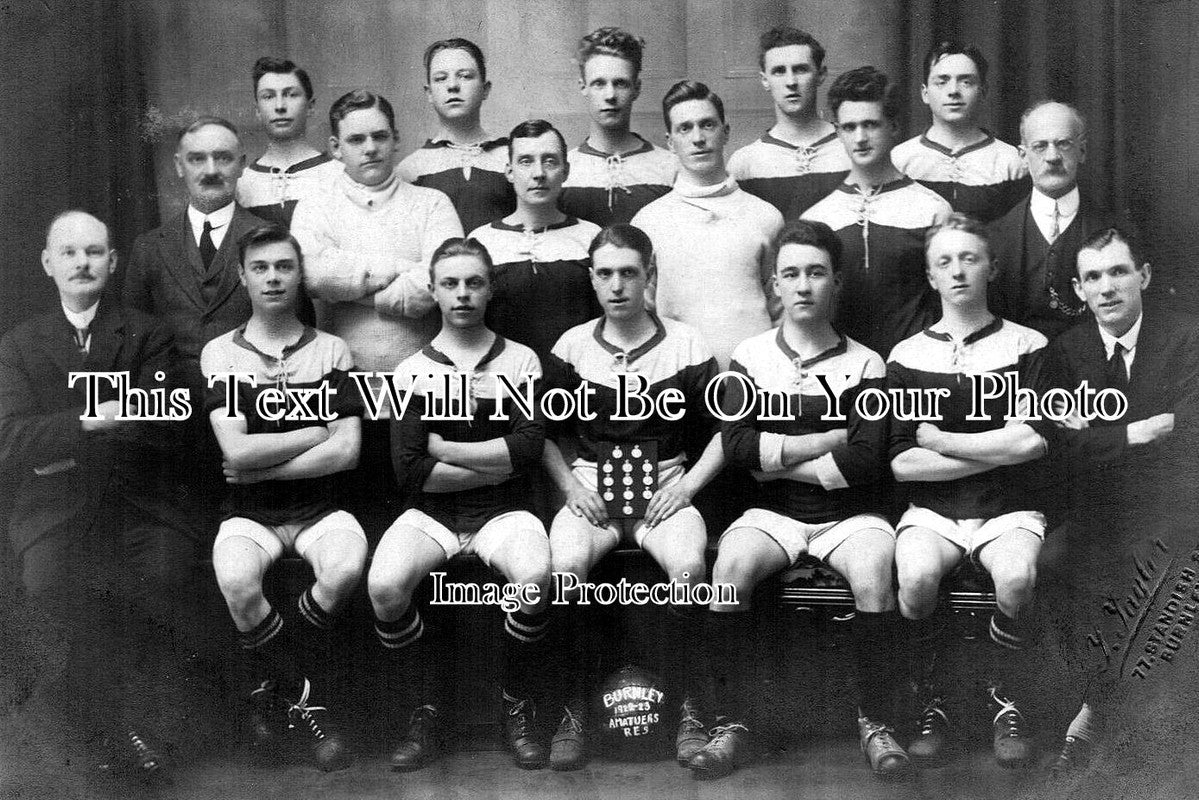 LA 3521 - Burnley Amateurs Reserves Football Team 1922-3