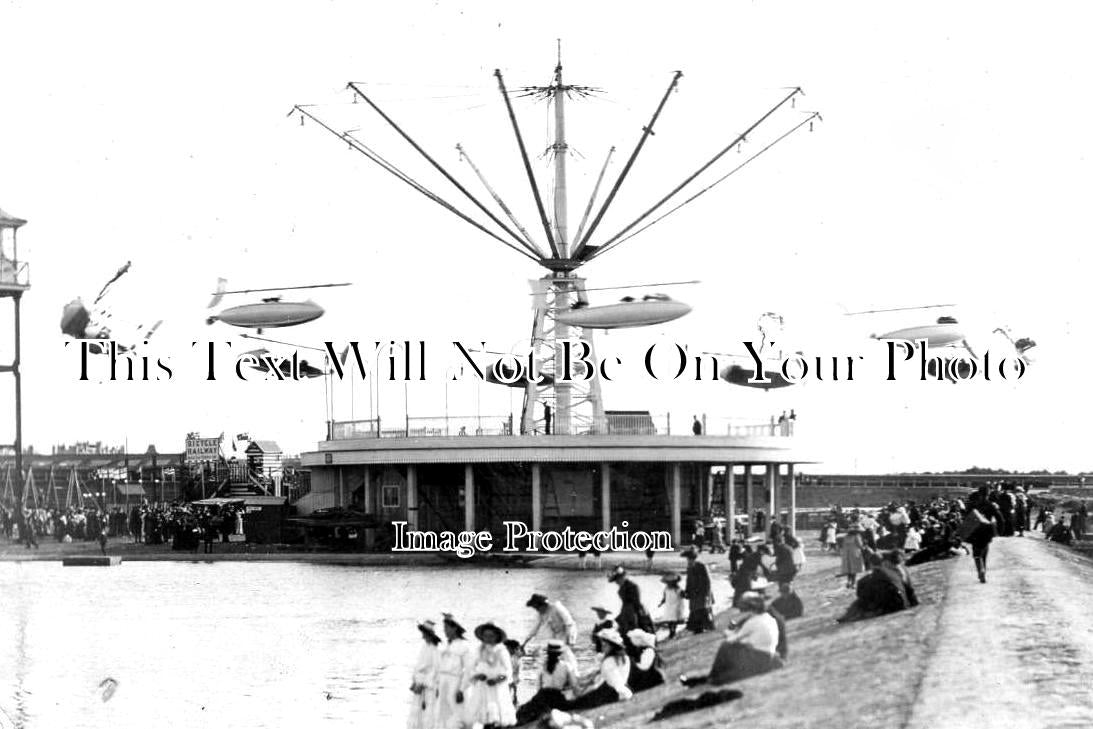 LA 3568 - Flying Machine At Southport, Lancashire
