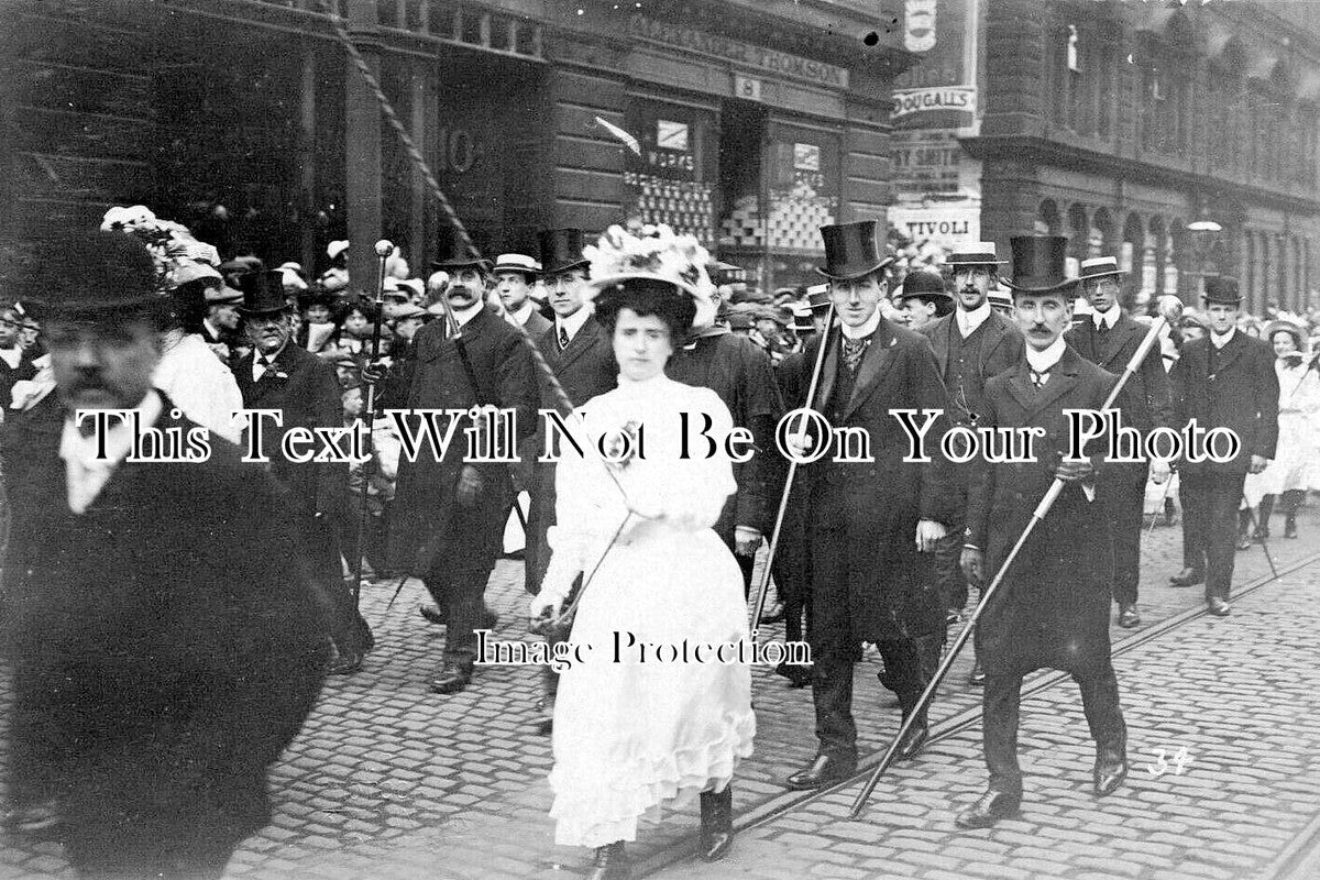 LA 3692 - Whit Week Procession, Manchester, Lancashire c1910