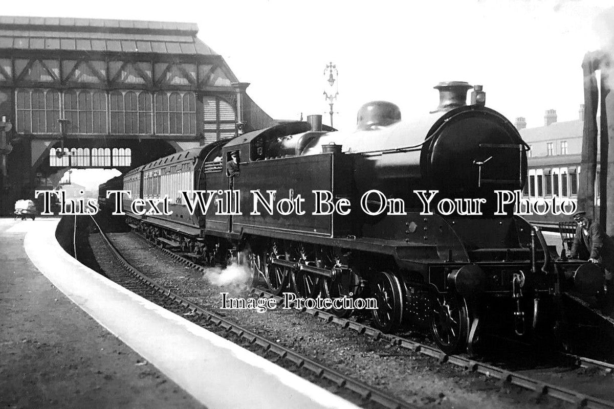 LA 4595 - Train Leaving Barrow Railway Station, Lancashire