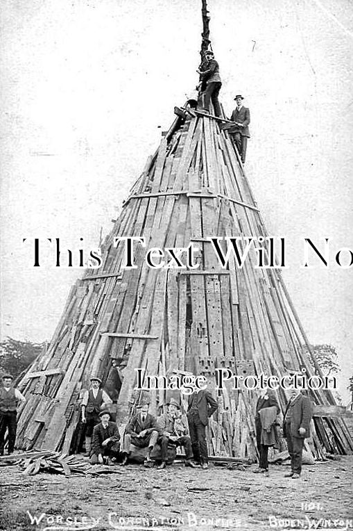 LA 7294 - Worsley Coronation Bonfire, Lancashire