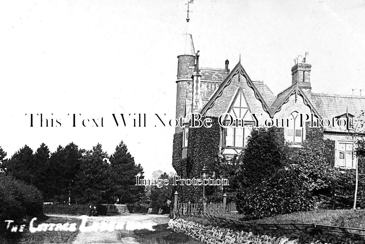 LC 1085 - The Cottage, Lubenham, Leicestershire c1908