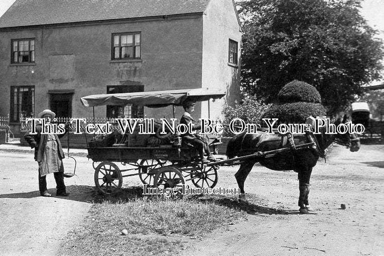 LC 238 - B Booth Greengrocers Cart, Appleby Magna, Leicestershire
