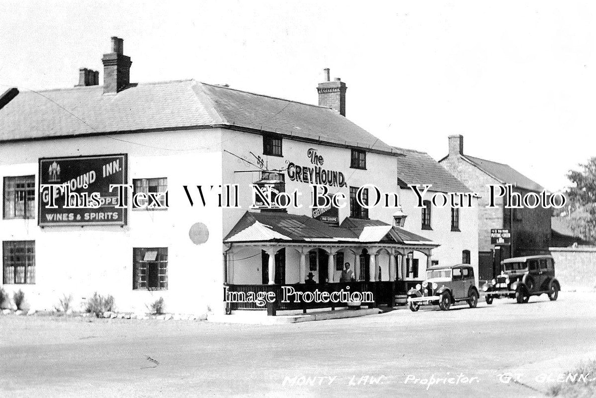 LC 761 - The Greyhound Inn, Great Glenn, Leicestershire c1936