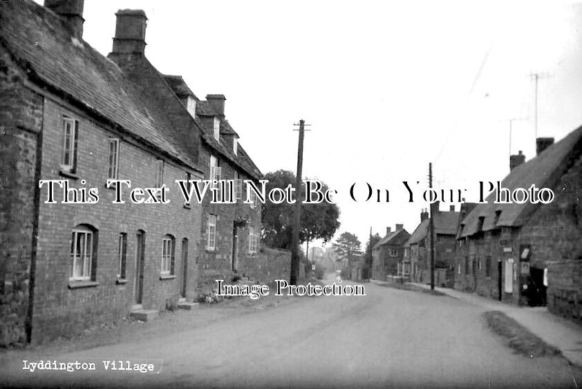 LC 843 - Lyddington Village, Leicestershire