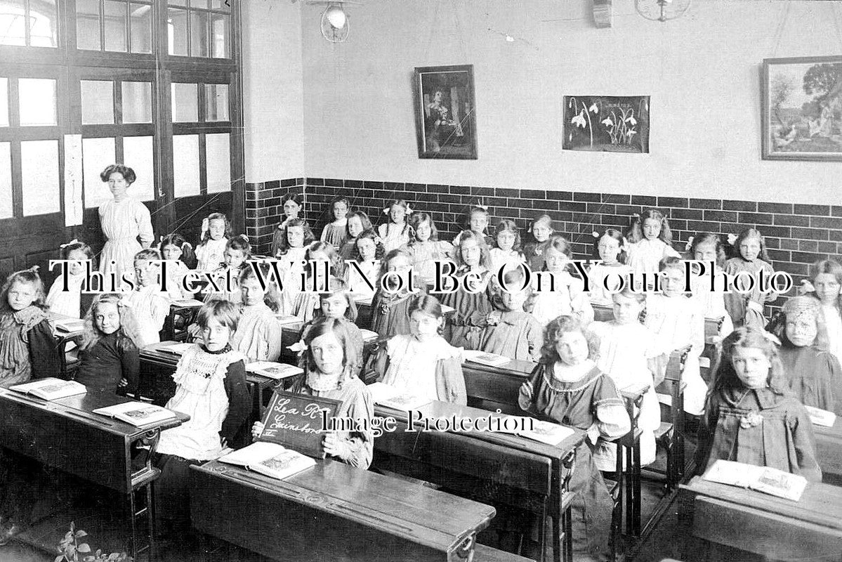 LI 1072 - Lea Road Standard IV School Group, Gainsborough, Lincolnshire c1912