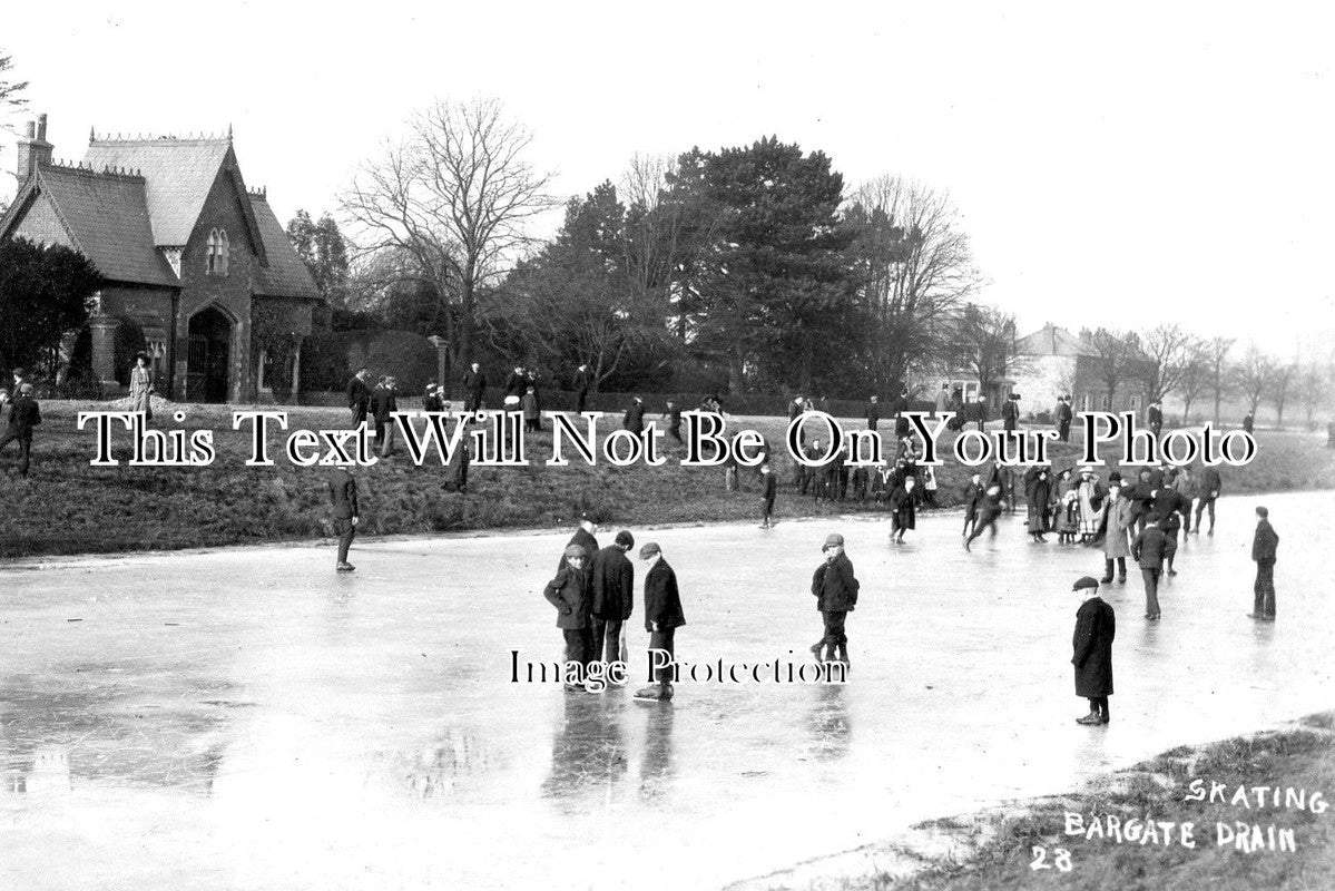 LI 1496 - Skating On Bargate Drain, Boston, Lincolnshire