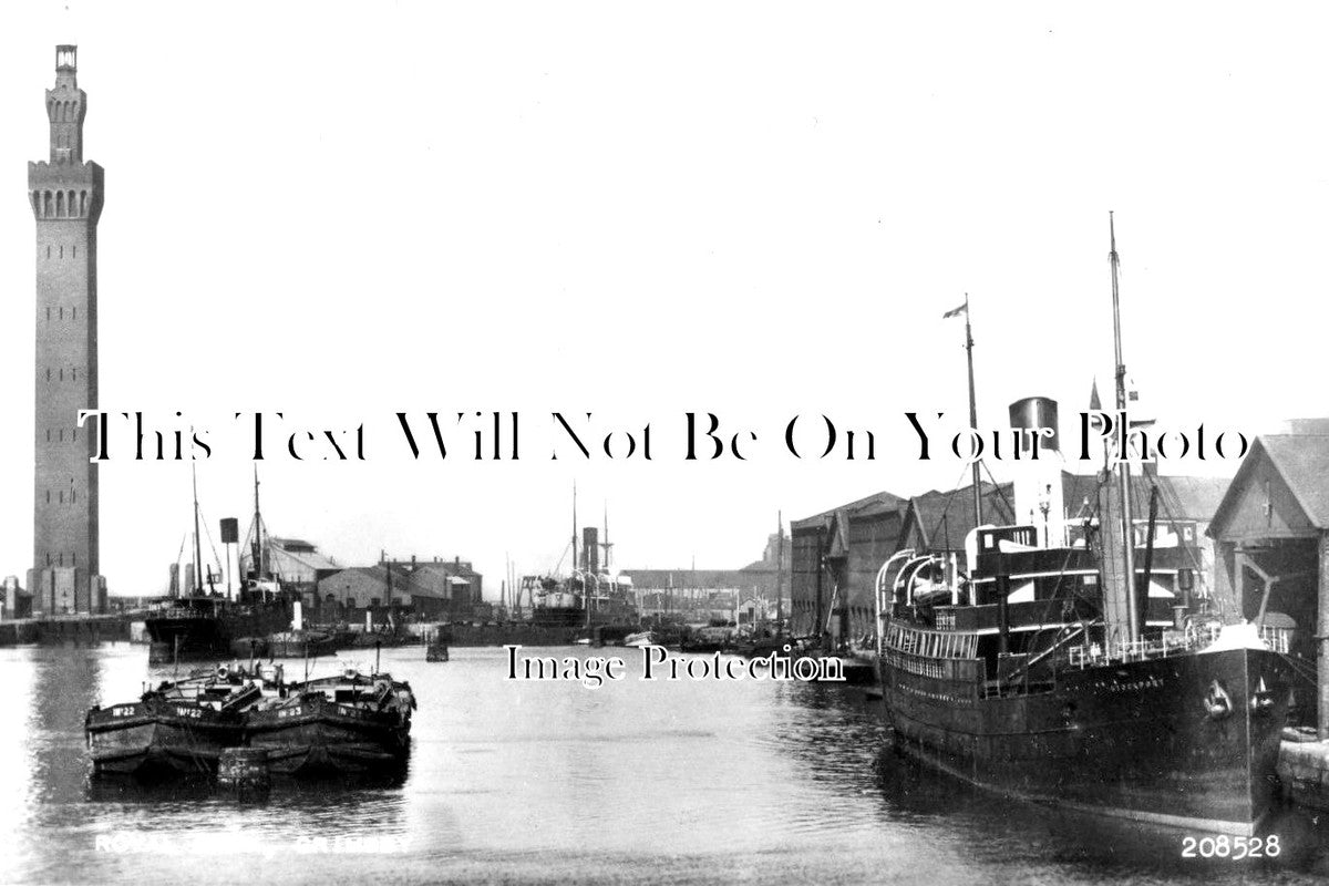 LI 1649 - Royal Dock, Grimsby, Lincolnshire