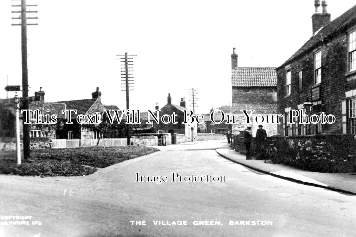 LI 1665 - The Village Green, Barkston, Lincolnshire