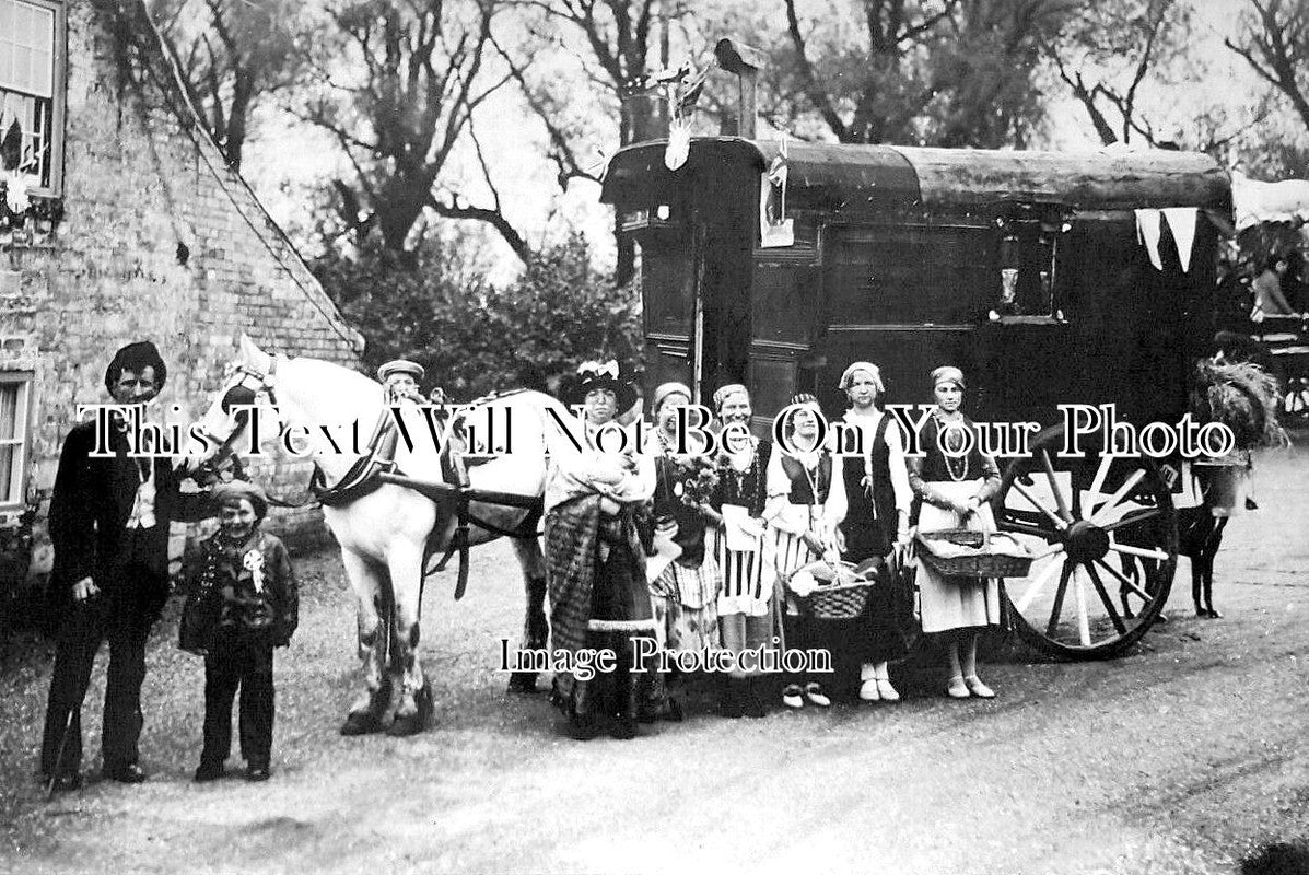 LI 1715 - Carnival Floats, Crowland, Lincolnshire