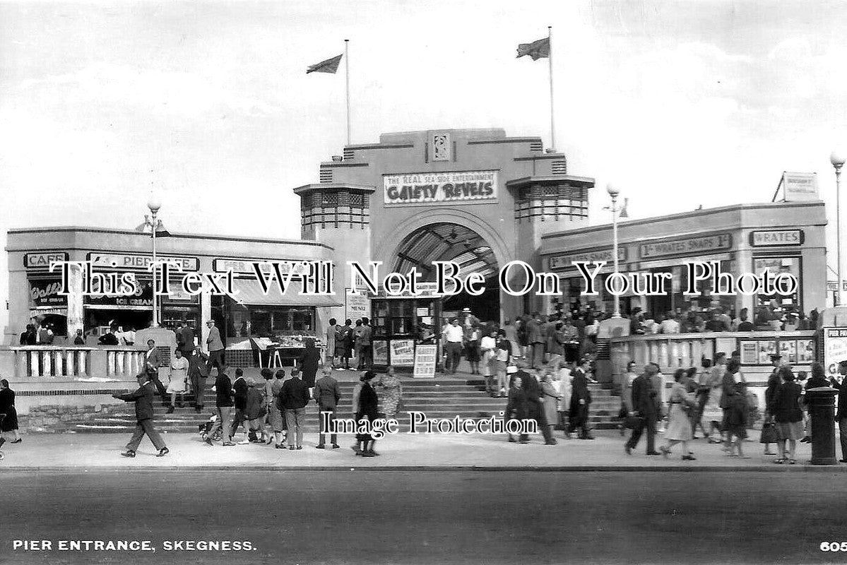 LI 1751 - Pier Entrance, Skegness, Lincolnshire