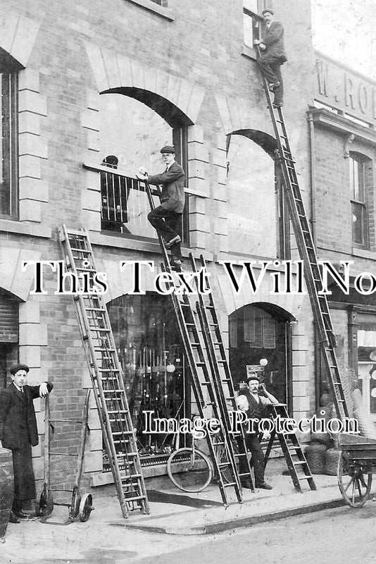 LI 2156 - Window Cleaning, Scunthorpe, Lincolnshire c1908