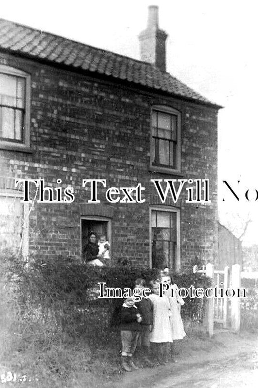 LI 2367 - Clough Common Cottage, Holbeach, Lincolnshire c1909