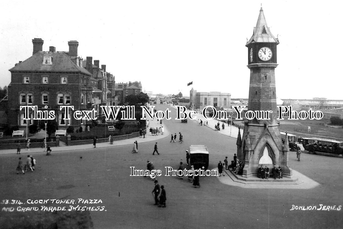 LI 2516 - Clock Tower Plazza & Grand Parade, Skegness, Lincolnshire
