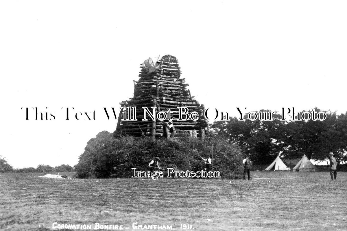 LI 2525 - Grantham Coronation Bonfire, Lincolnshire 1911