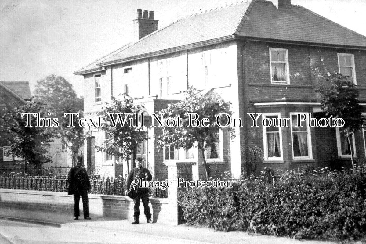 LI 2774 - Saxilby Postmen, Lincolnshire c1906