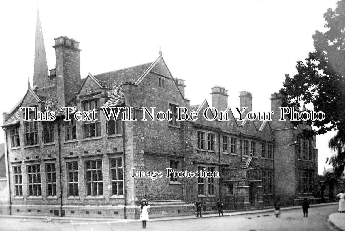 LI 2902 - Grantham Grammar School, Lincolnshire c1900
