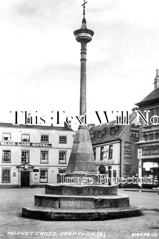 LI 3029 - Market Cross & Blue Lion Hotel, Grantham, Lincolnshire c1941