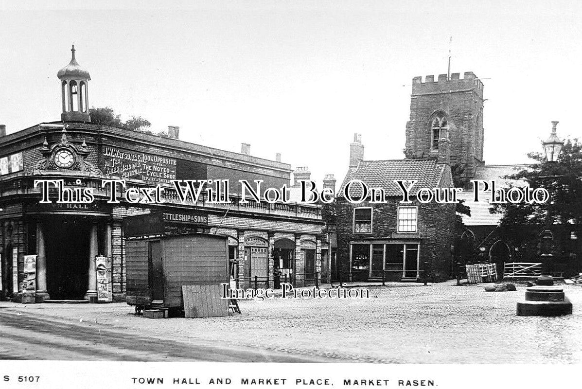 LI 3242 - Town Hall & Market Place, Market Rasen, Lincolnshire