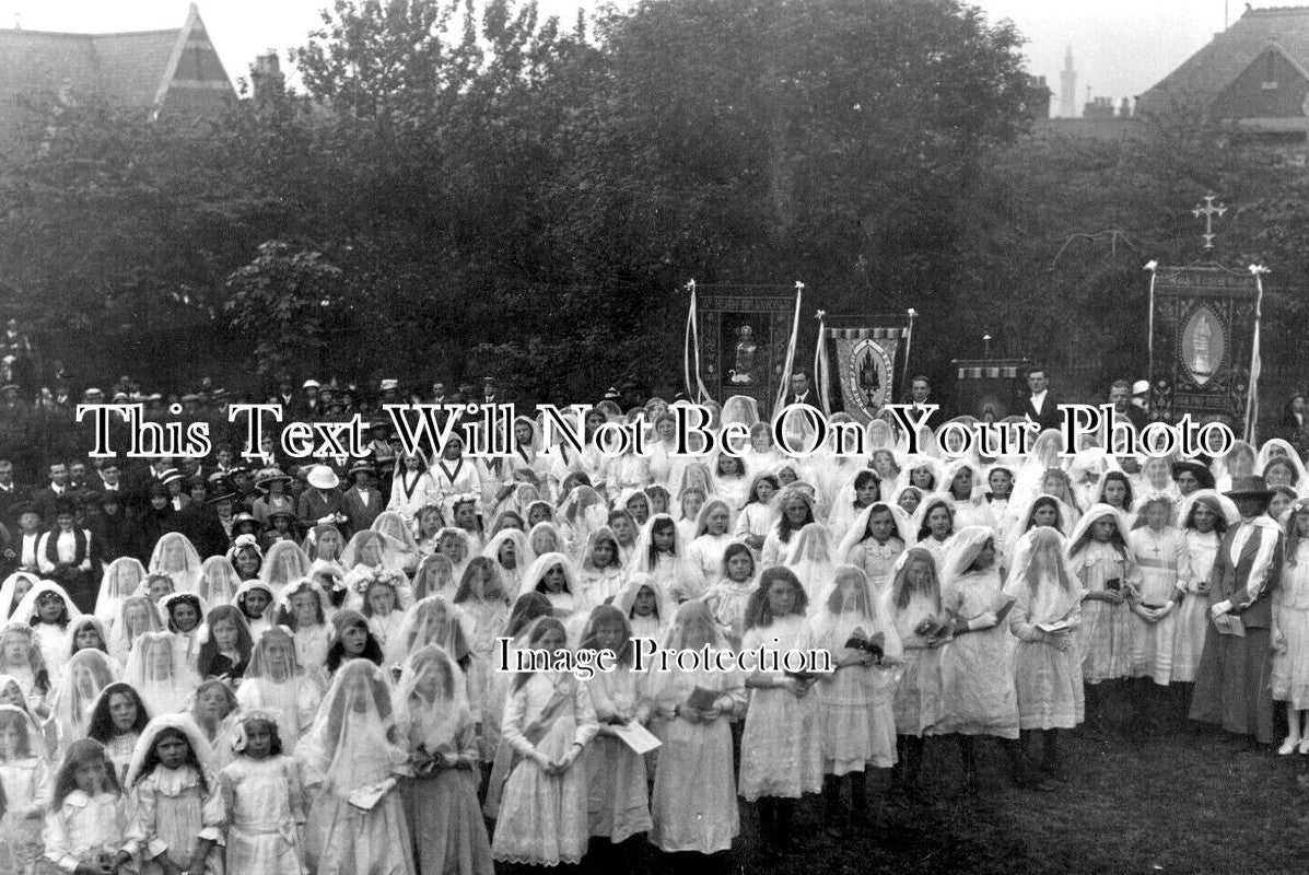 LI 3295 - St Marys Church Feast Of Our Lady, Grimsby, Lincolnshire c1914