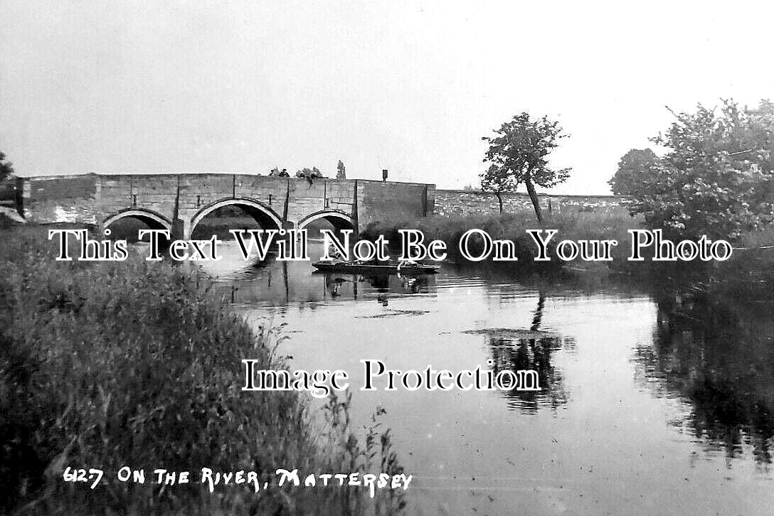 LI 3595 - On The River, Mattersey, Lincolnshire