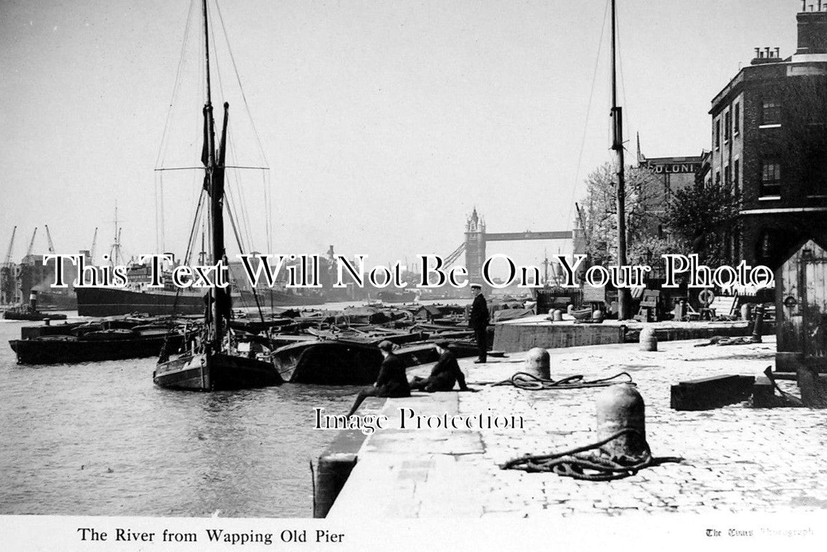 LO 1130 - The Thames At Wapping, Old Pier, London