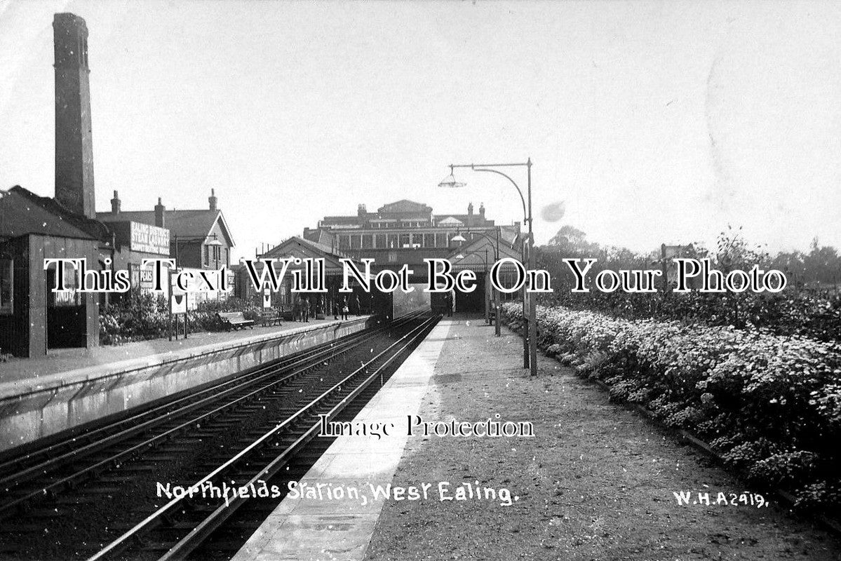 LO 1224 - Northfields Underground Tube Station, West Ealing, London