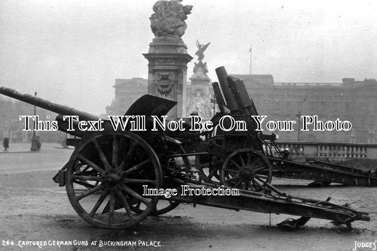 LO 1306 - Captured German Guns, Buckingham Palace, London