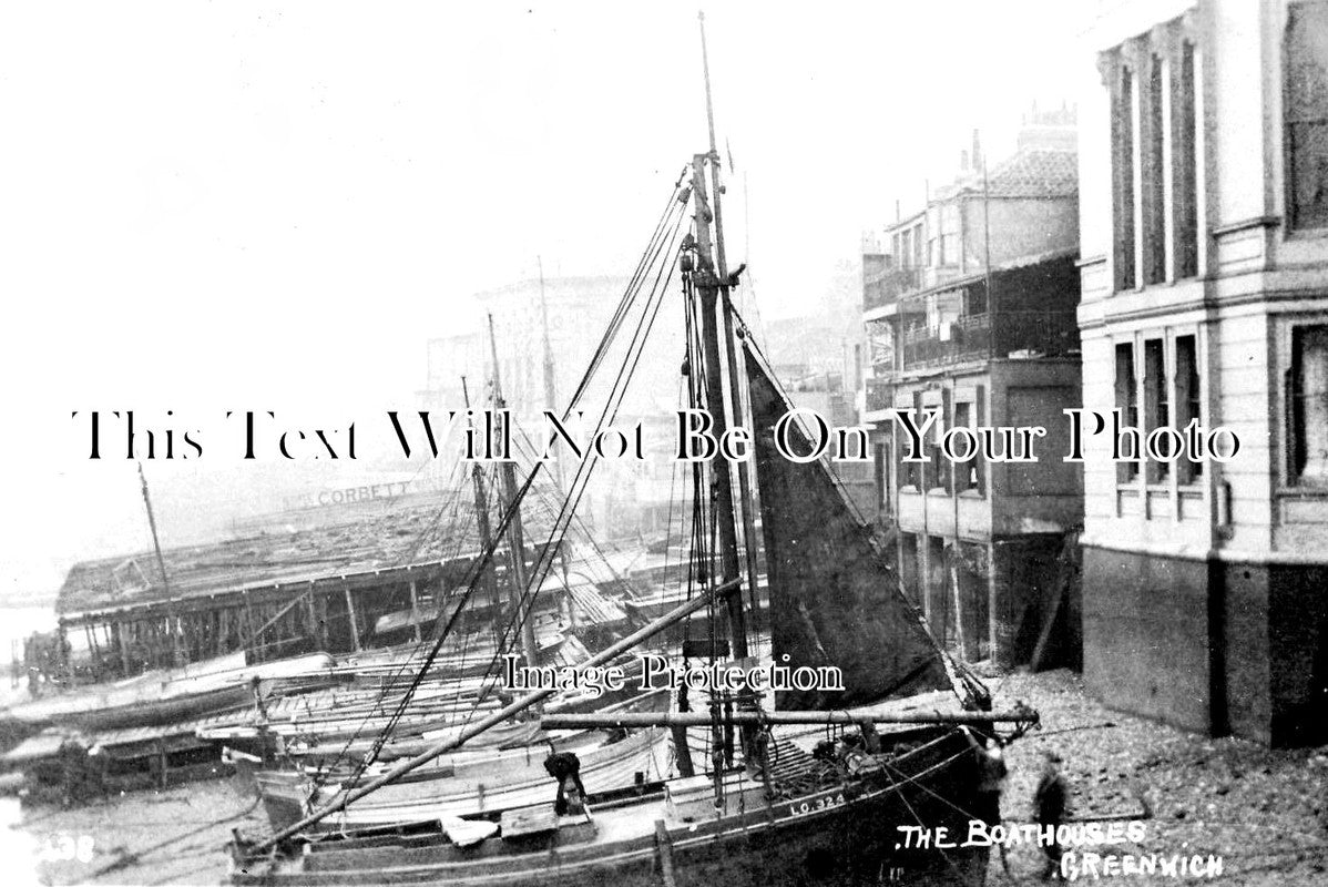 LO 1557 - The Boathouses, Greenwich, London c1925