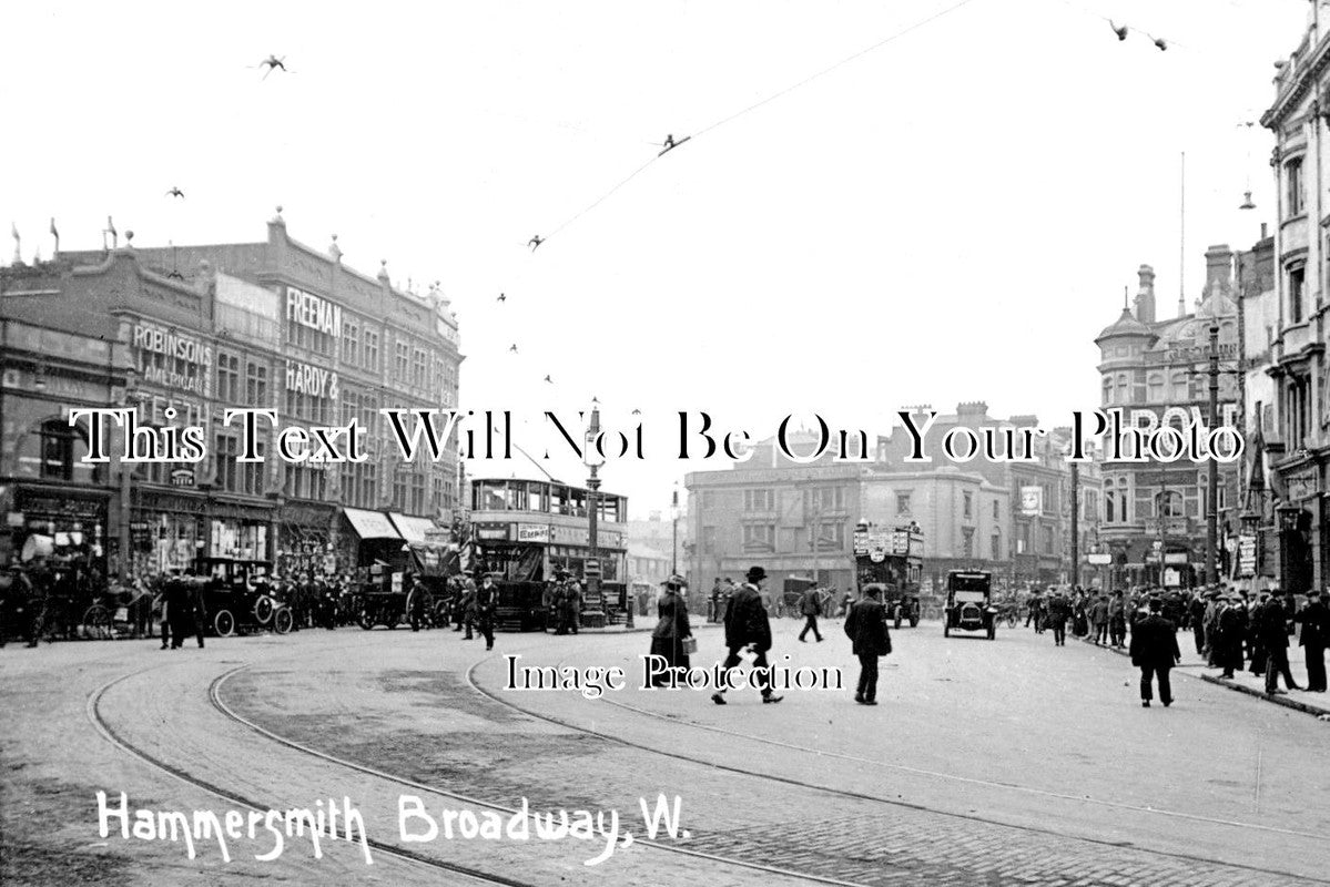 LO 1565 - Hammersmith Broadway, London