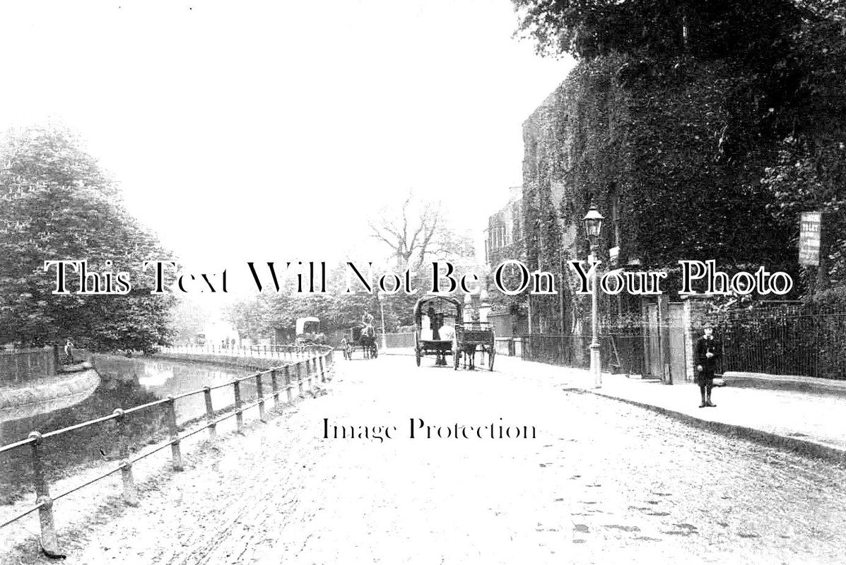 LO 1730 - Paradise Row, Bethnal Green, London c1890