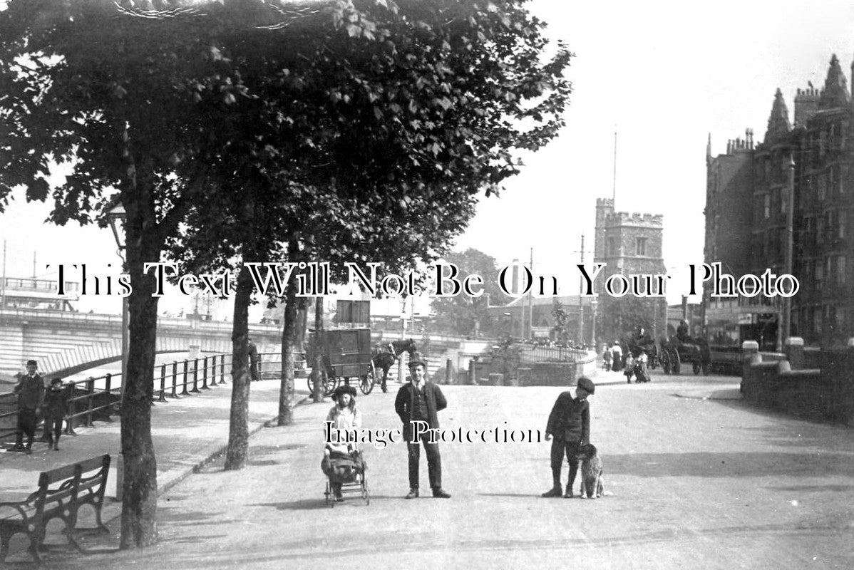 LO 2022 - The Riverside Bridge, Putney, London c1909