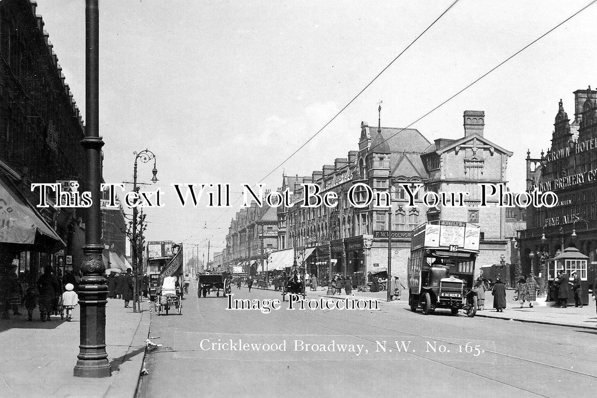 LO 21 - Crown Hotel, Cricklewood Broadway, London c1925
