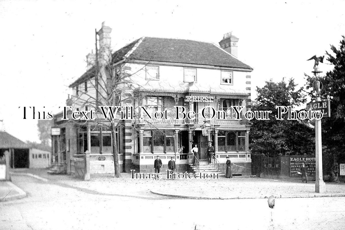 LO 2115 - The Eagle Hotel, Snaresbrook Road, London c1916