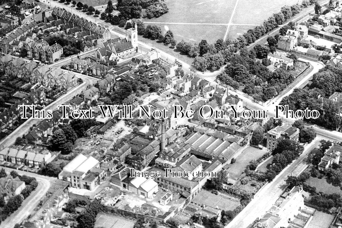 LO 2261 - High Road, Streatham Common, London