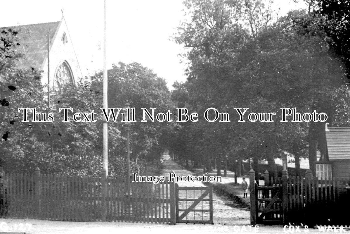 LO 2820 - Kissing Gate, Coxs Walk, Dulwich, Southwark, London c1907