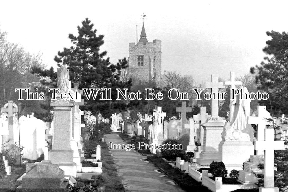 LO 3116 - Chiswick Cemetery, Hounslow, London