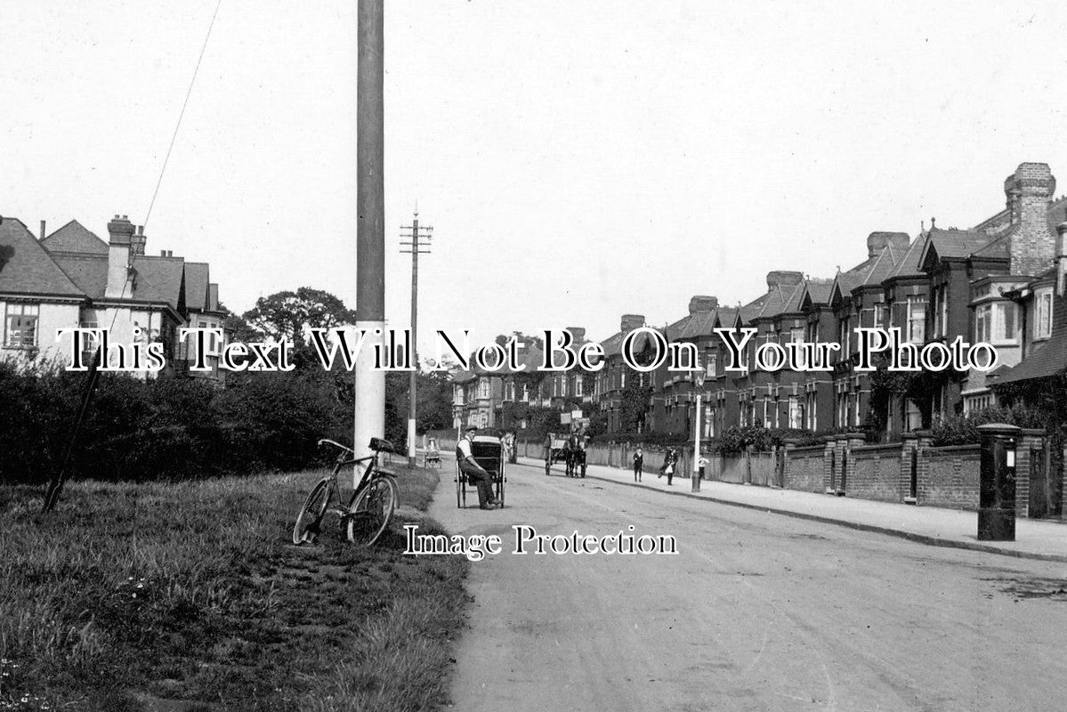 LO 3475 - Seaton Road, Hendon, London