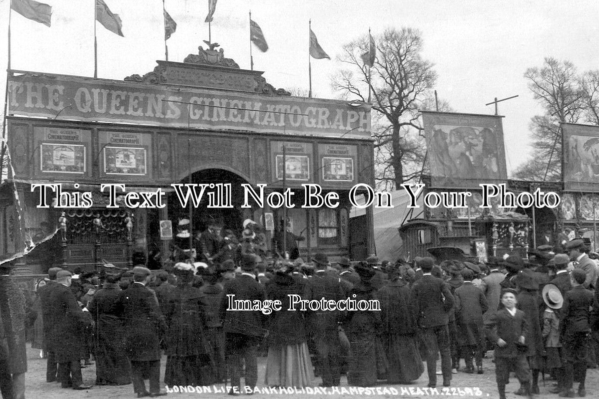 LO 3518 - Bank Holiday, Hampstead Heath, London c1915