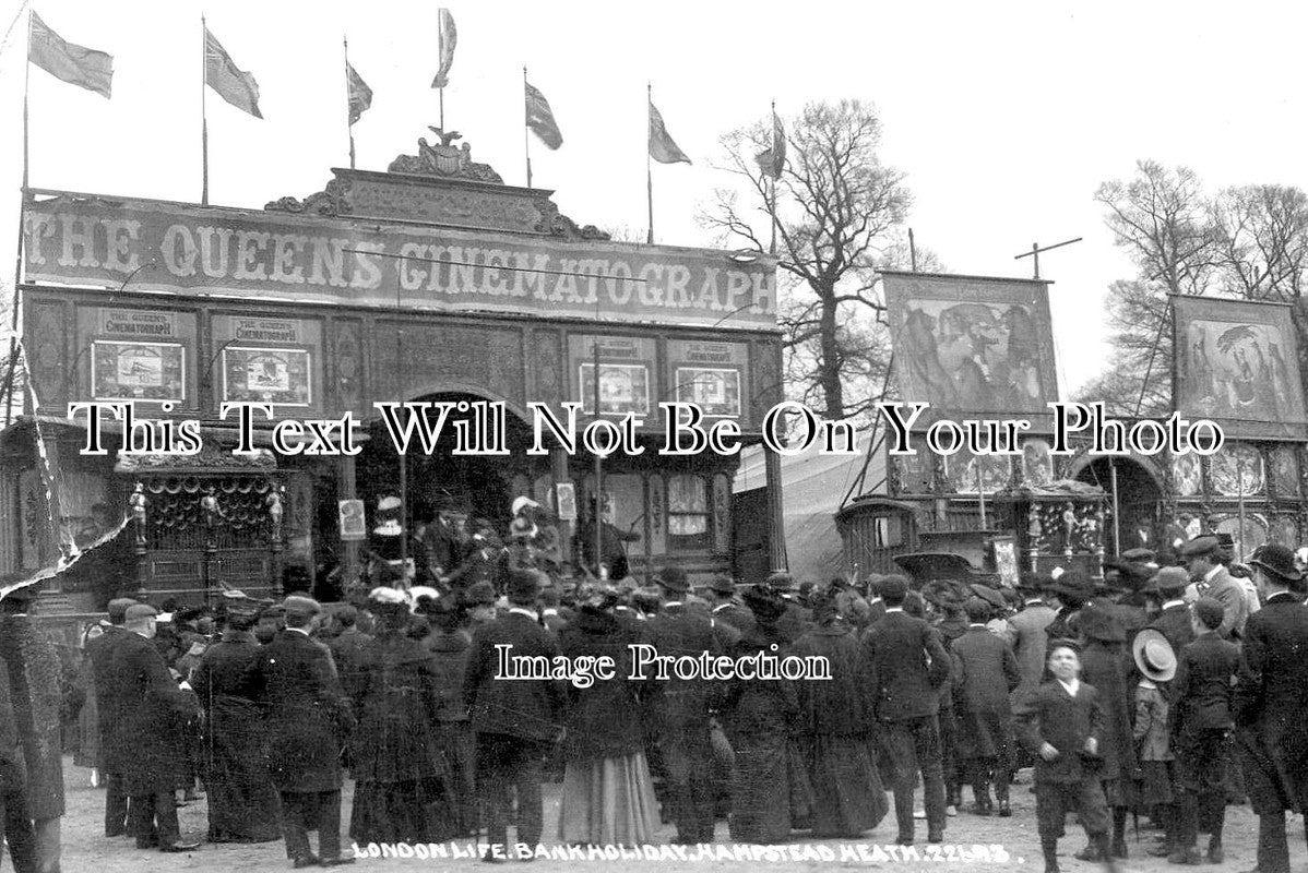 LO 3760 - Bank Holiday, Hampstead Heath, London c1915